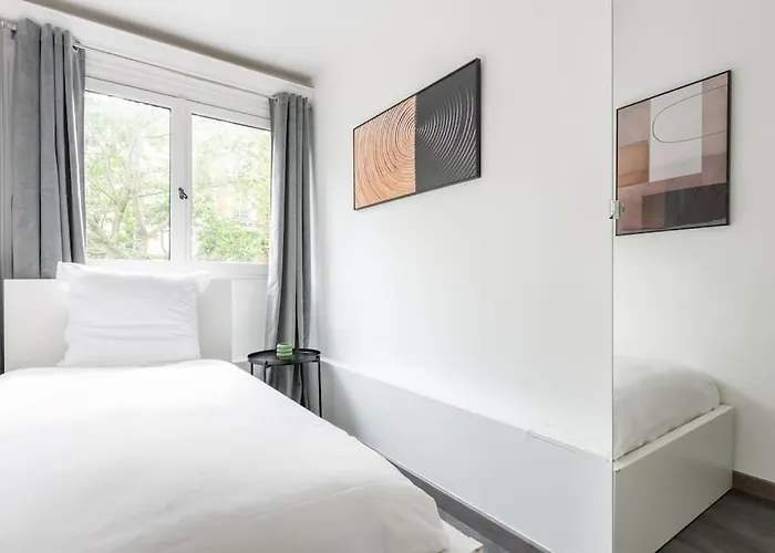 Ensoleille Buttes Chaumont -iv Apartmán Paříž